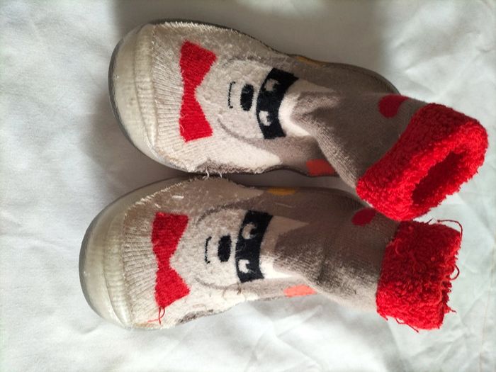 Chaussettes antidérapantes (25) taille 16cm - photo numéro 4