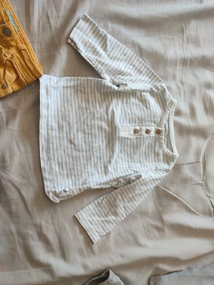 2 pantalons et 1 haut 9 mois - photo numéro 4