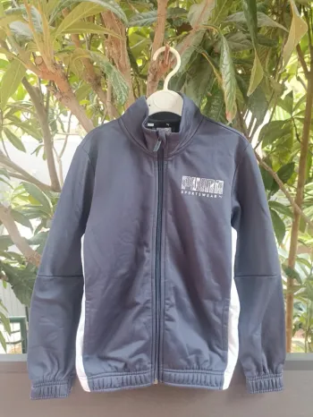 Gilet zippé bleu marine puma garçon taille 9/ 10 ans
