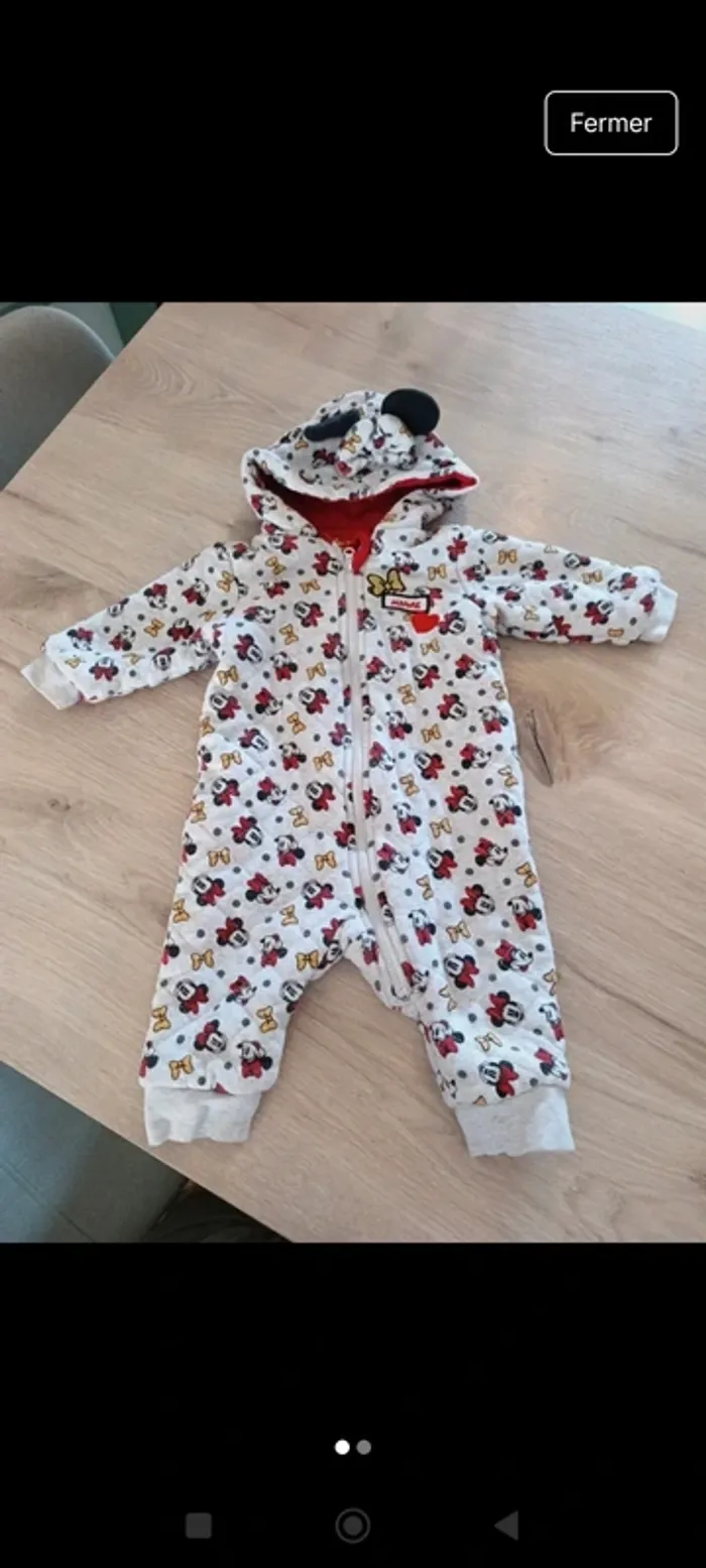 Combinaison Disney 6-9 mois , Primark