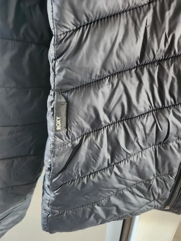 Doudoune fine veste imperméable manteau bleu marine taille S Roxy très bon état - photo numéro 4
