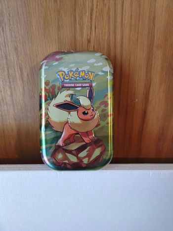 Pokémon mini tins Pyroli ev8.5 évolutions prismatiques