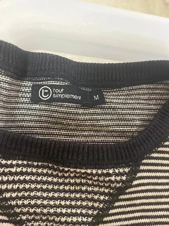 Pull taille 38 marque tout simplement - photo numéro 4