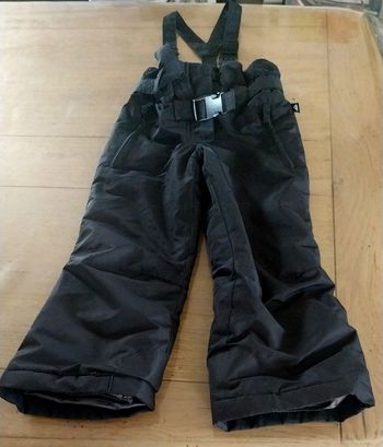 Pantalon de ski enfant 6ans en très bon état