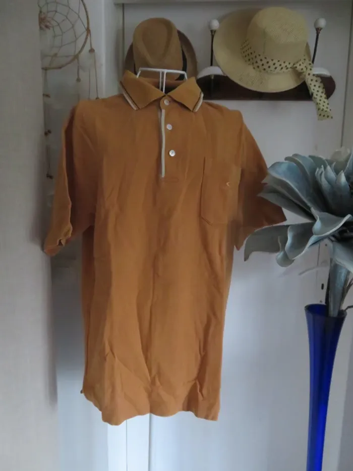 polos