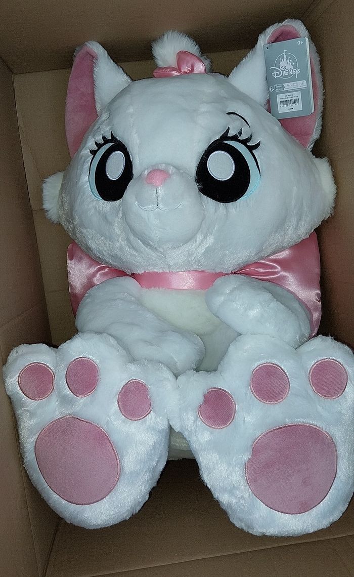 Marie Big Big Feet Disney