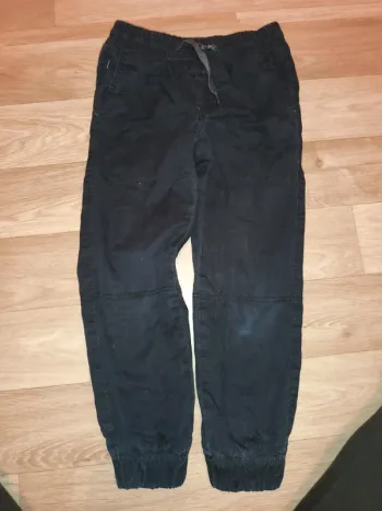 Jogging taille 6 ans marque Kiabi