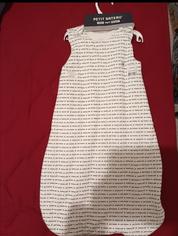 Gigoteuse petit bateau neuve taille 0 à 6 mois