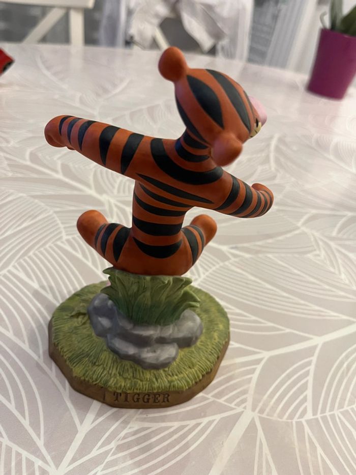 Statuette Tigrou en porcelaine - photo numéro 6