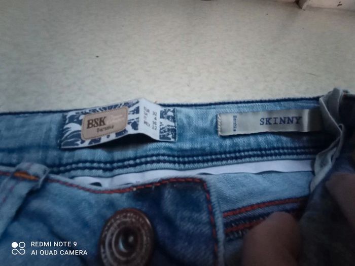 Jean Bershka taille 32 - photo numéro 4