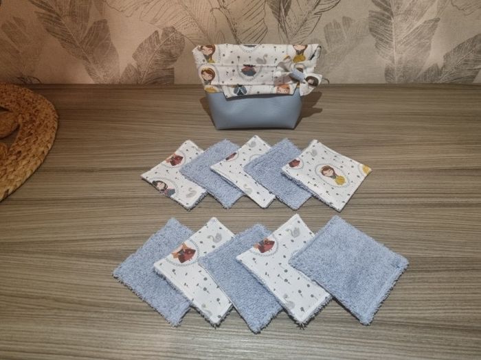 Lingettes lavables et trousse assortie