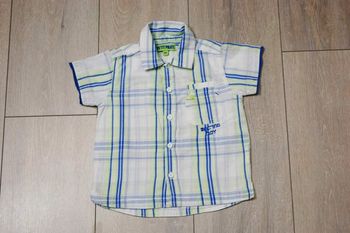 Chemisette blanche / vert/bleu. 18 mois garçon