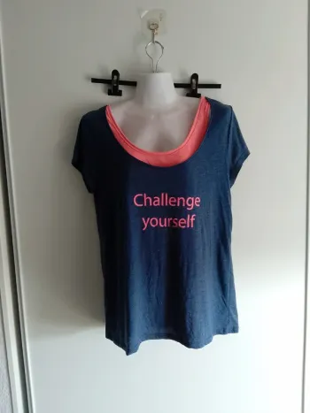 Tee-shirt sport taille L Etam