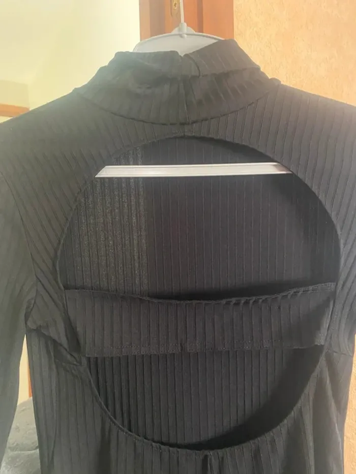 🖤 : Robe Moulante Dos Nu CLUBL – Élégance & Confort - photo numéro 4