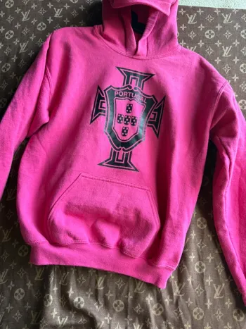 Pull a capuche rose taille unique