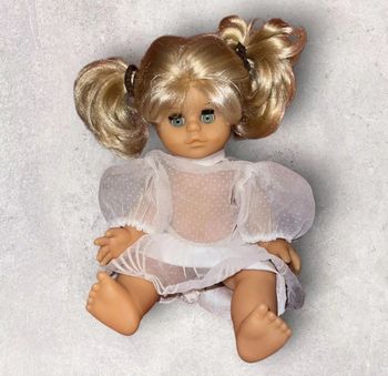 Ancienne Poupée Avec Yeux Dormeurs année 70