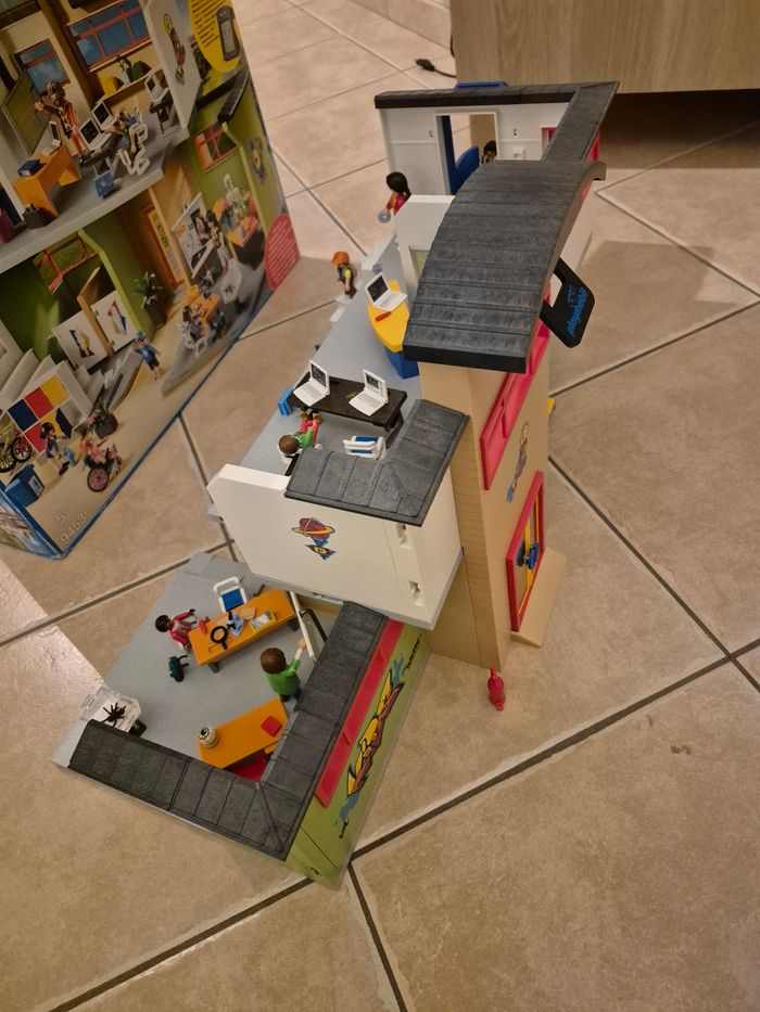 Playmobil 9453 école aménagée - photo numéro 7