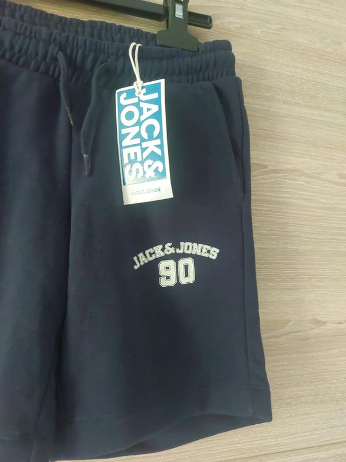 Short 8 ans - photo numéro 2