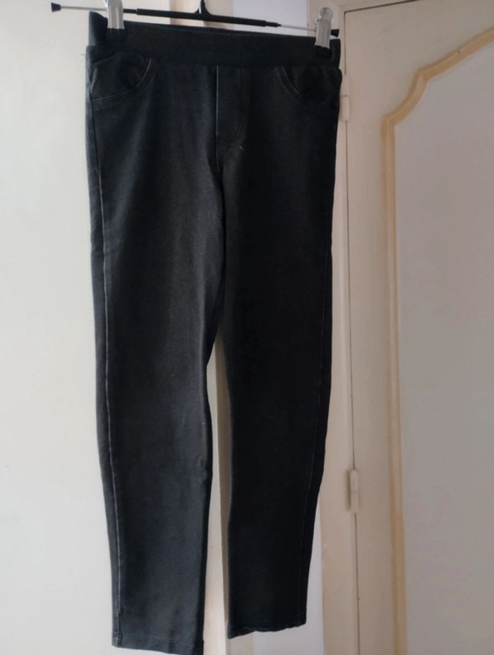 Pantalon noir 8 ans