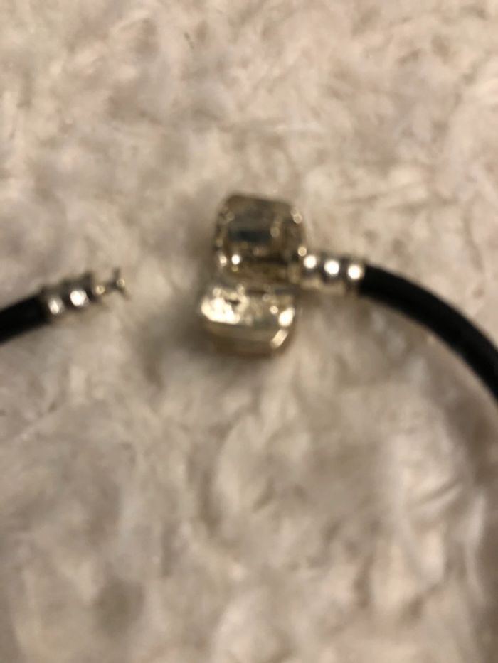 BB- bracelet noir/argenté NEUF dans sa pochette en voile - photo numéro 5