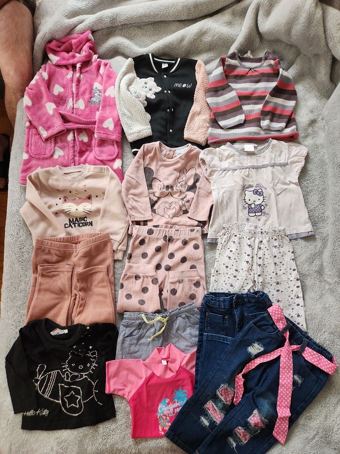 Lot vêtements fille 2ans