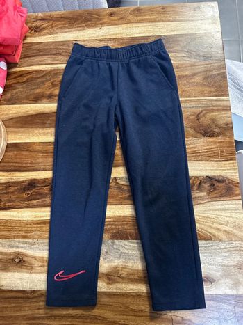 Jogging Nike 6/7ans