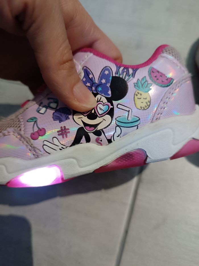 Chaussures lumineux Minnie - photo numéro 9