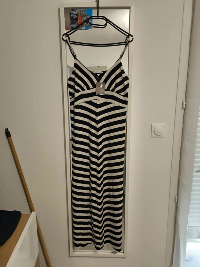 Robe longue neuve avec étiquette xl