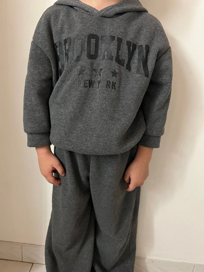 Ensemble deux pièces garçon taille 4 ans - photo numéro 2