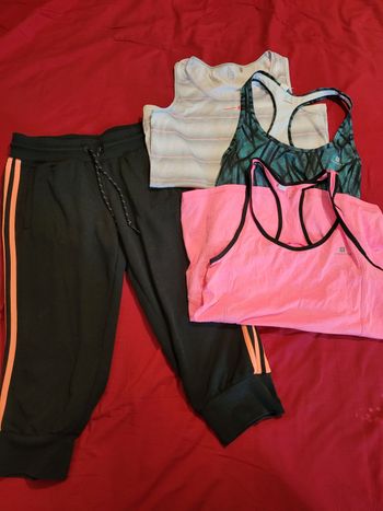 Lot vêtements de sport S