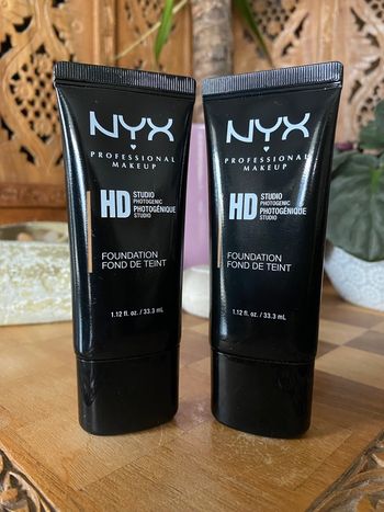Lot de 2 fonds de teint nyx professionnal hd studio