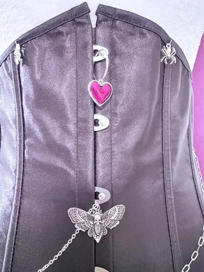 Corset ajustable Witch avec chaîne et bijoux gothique - photo numéro 2