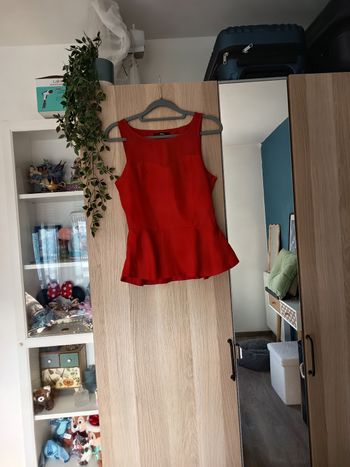Top blouse peplum rouge avec un volant Mim - Taille S 36