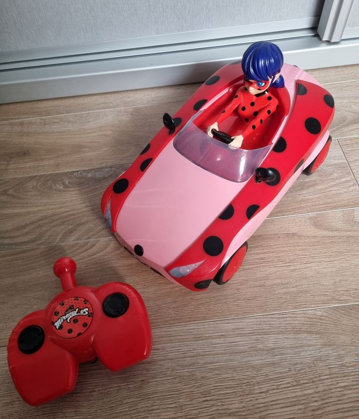 Voiture télécommandé miraculous - photo numéro 3