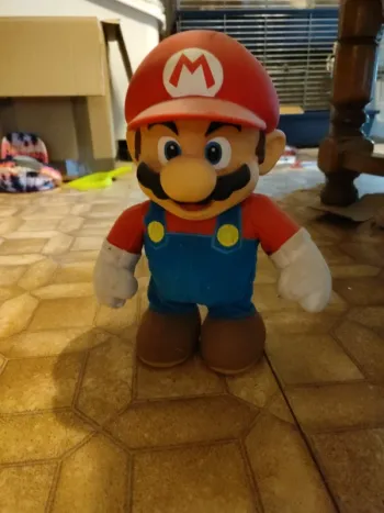 Grande figurine super Mario