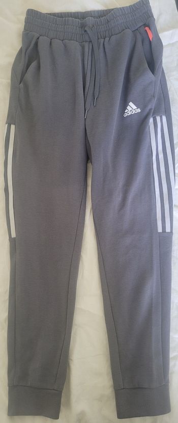 Bas de survêtement adidas gris