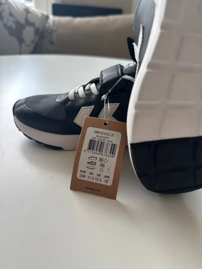Baskets Hummel Enfant – Taille 33 – Noir & Blanc - photo numéro 6