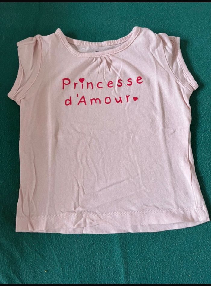 TEE shirt