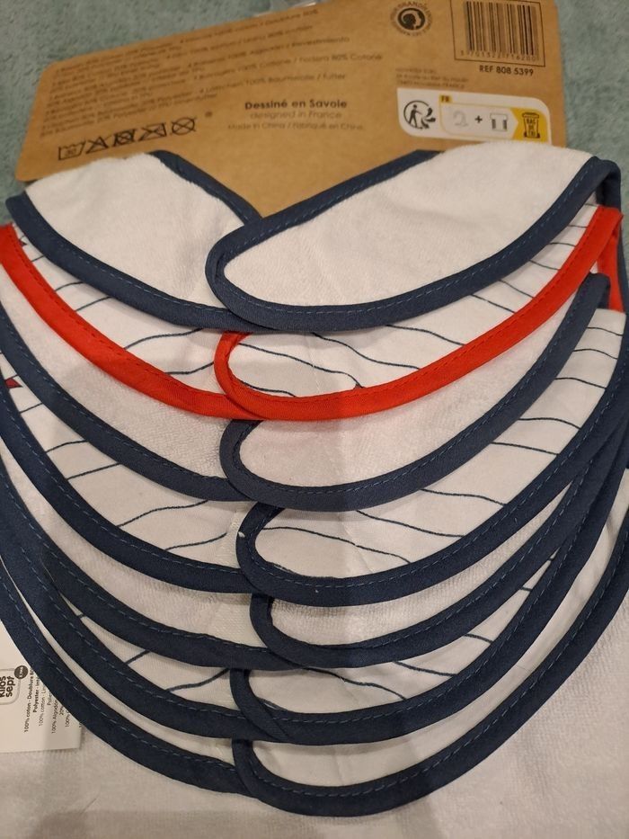 Bavoirs - photo numéro 9