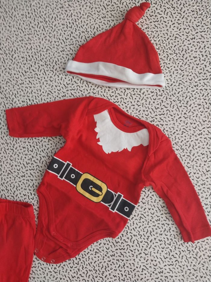 Tenue Père Noël bébé 3 mois - photo numéro 3