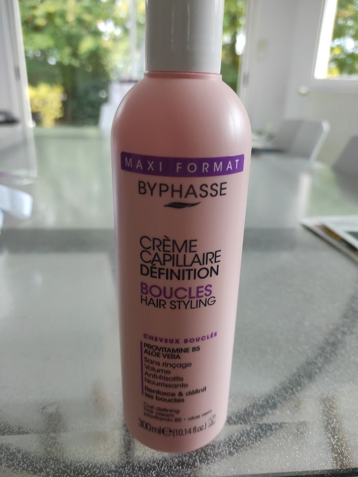Crème neuve cheveux bouclés byphasse