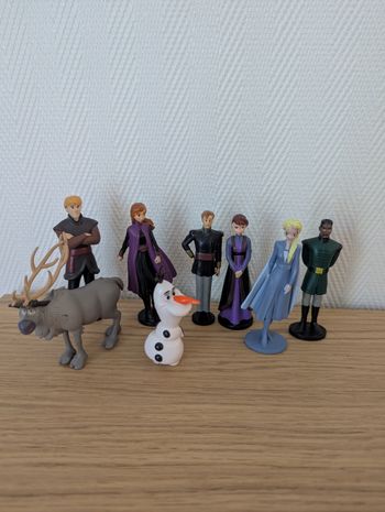 Lot de figurines Disney la reine des neiges