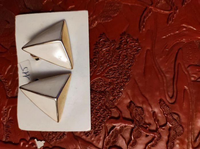 Boucles d'oreilles triangle - photo numéro 2