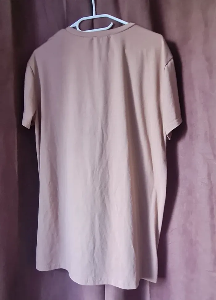 Tee-shirt taille S - photo numéro 2