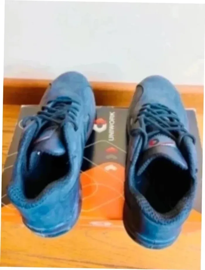 Sublime baskets chaussures noir neuves avec boîte T.40 uniwork shoes - photo numéro 6