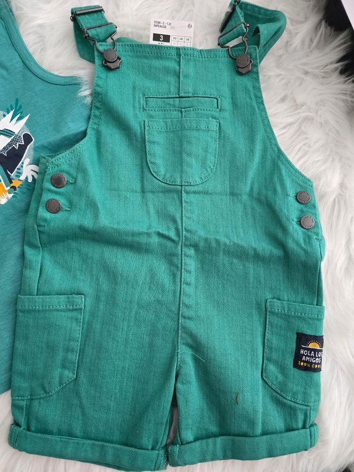 NEUFS (non portés)🏷🏷🥰🤩🥰 superbe ensemble salopette et débardeur 3 ans garçon 💚💚🫶 - photo numéro 5