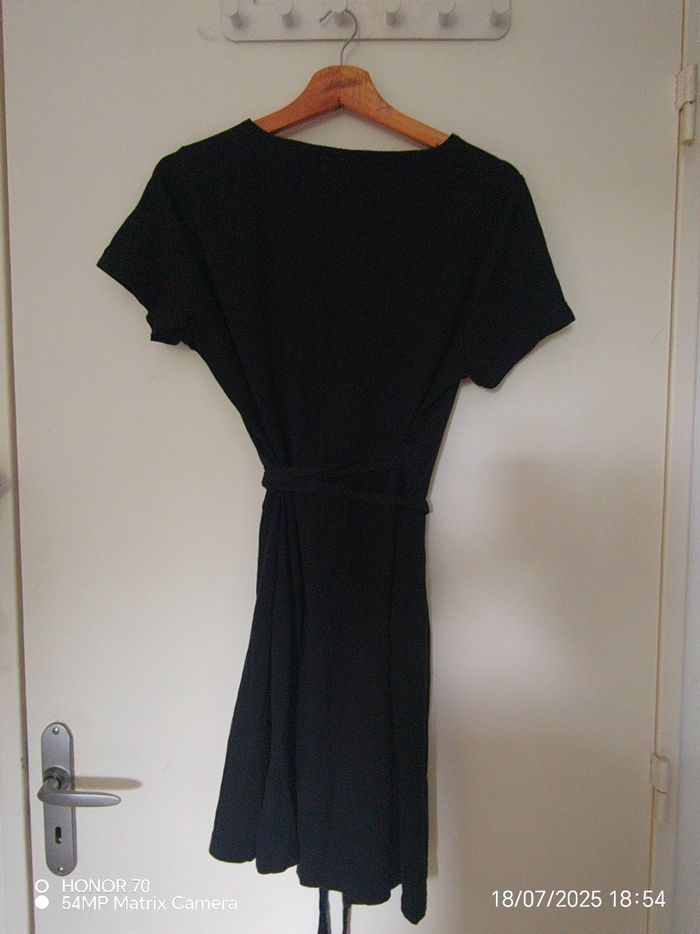 Petite robe noire - photo numéro 6