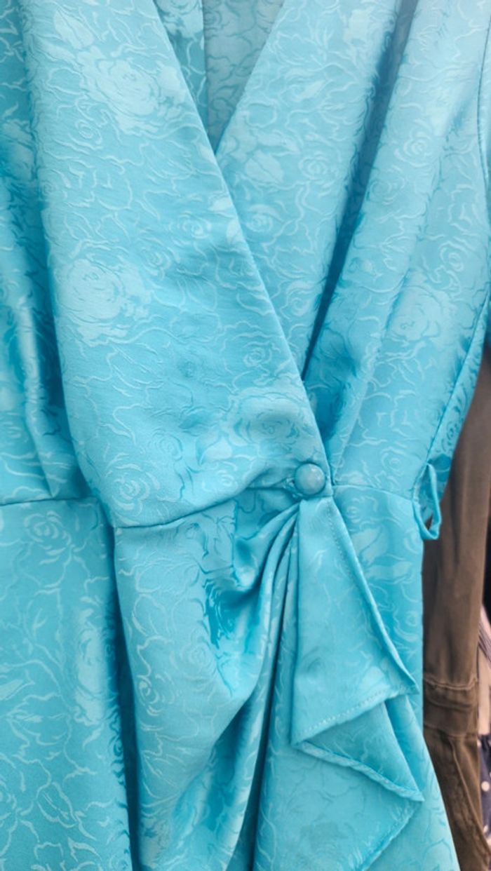 Superbe robe vintage made in France satinée - photo numéro 3