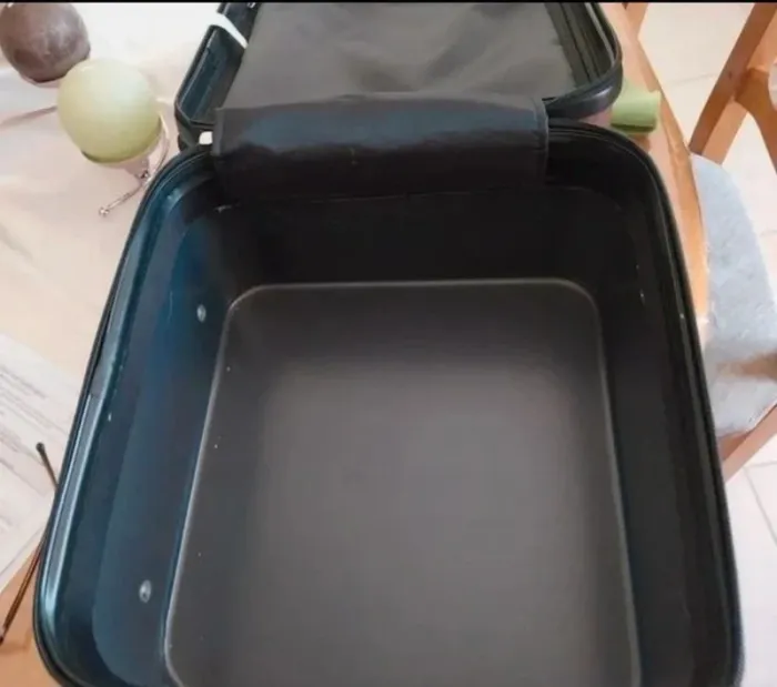 Valisette tupperware détourné en vanity original - photo numéro 5