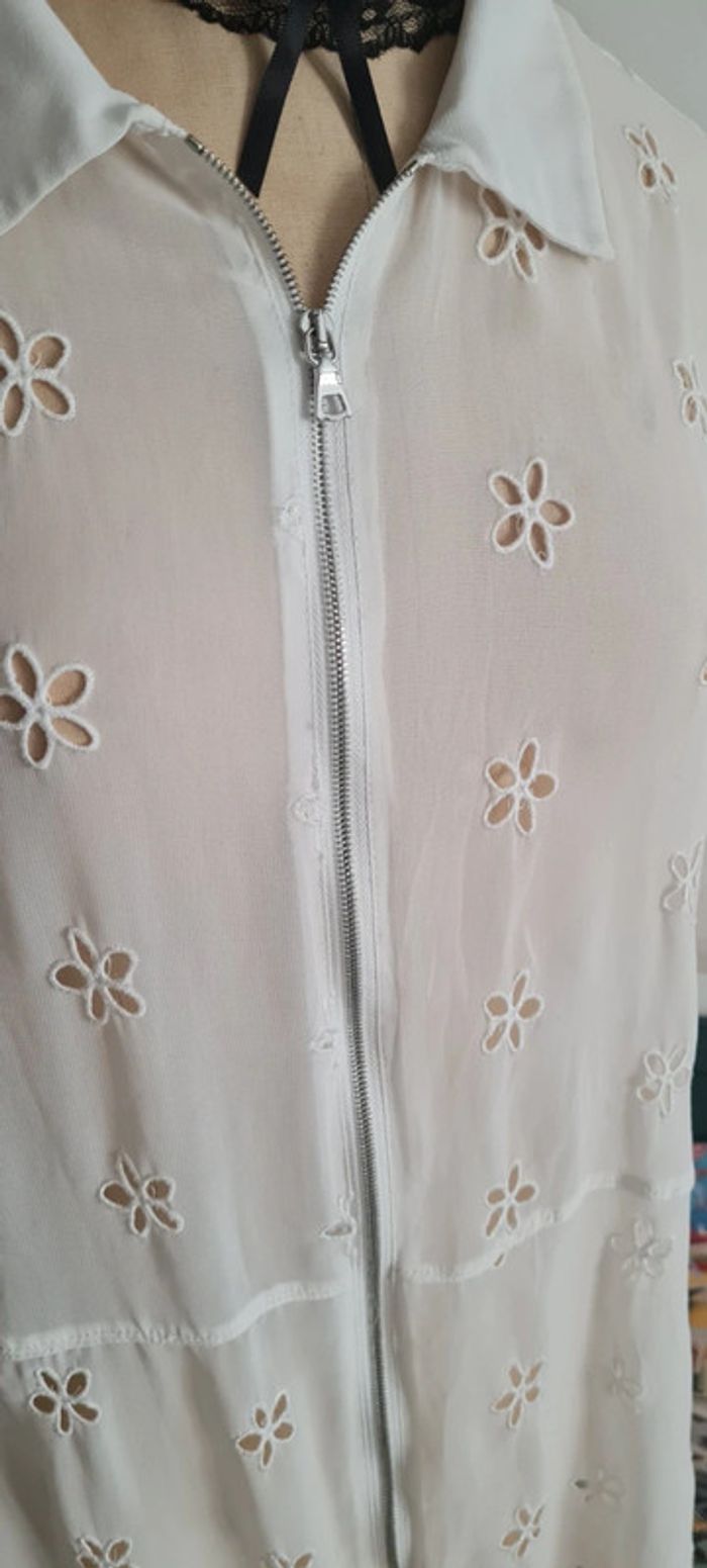 Robe broderie sandro T2 - photo numéro 2